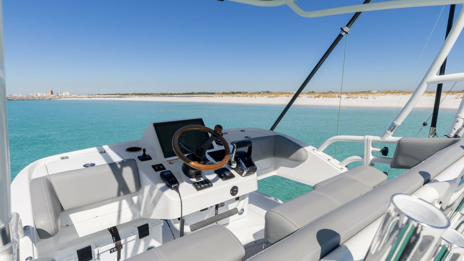 2024 Everglades 455 Center Console - Photo 28