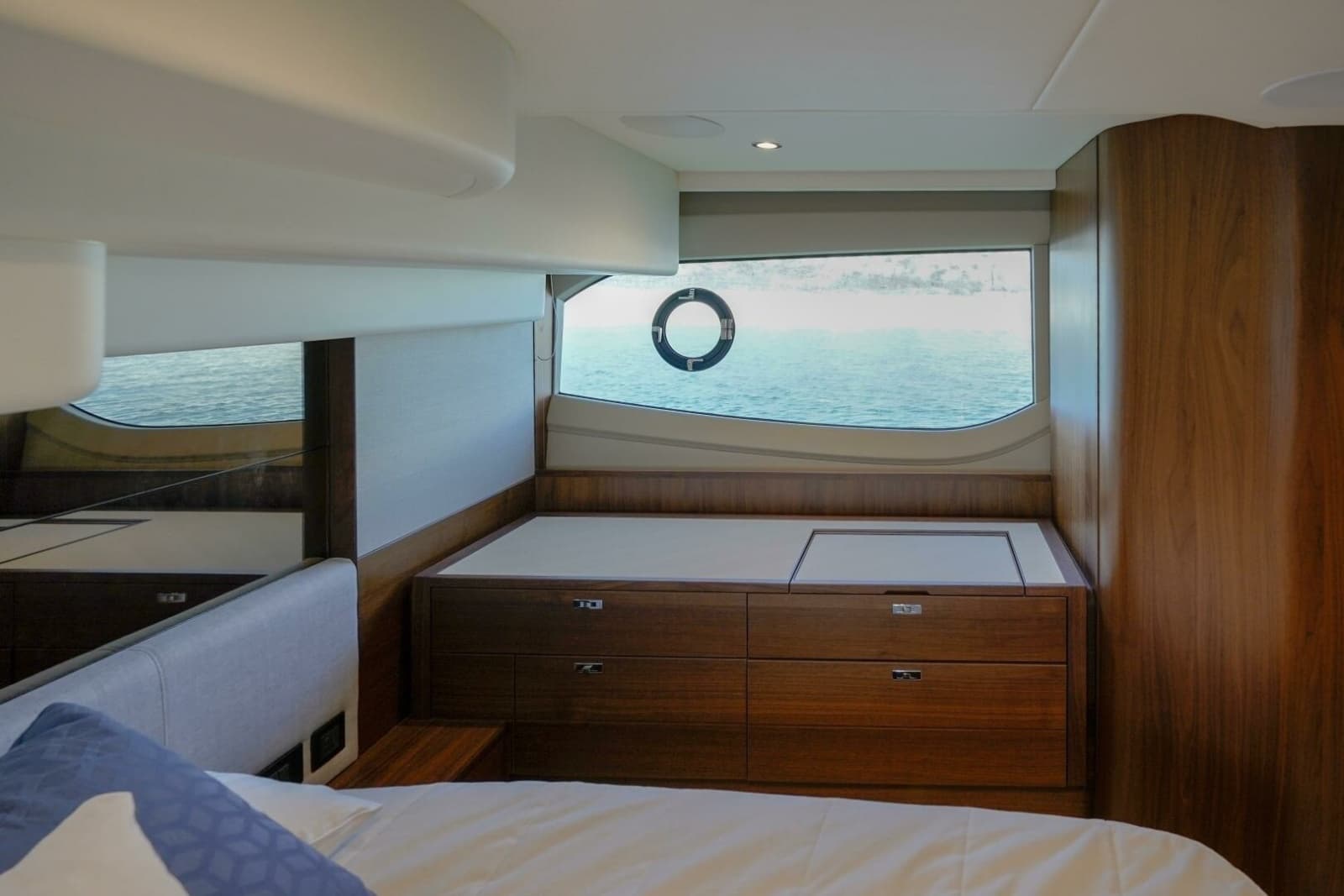2021 Princess F50 - Photo 22