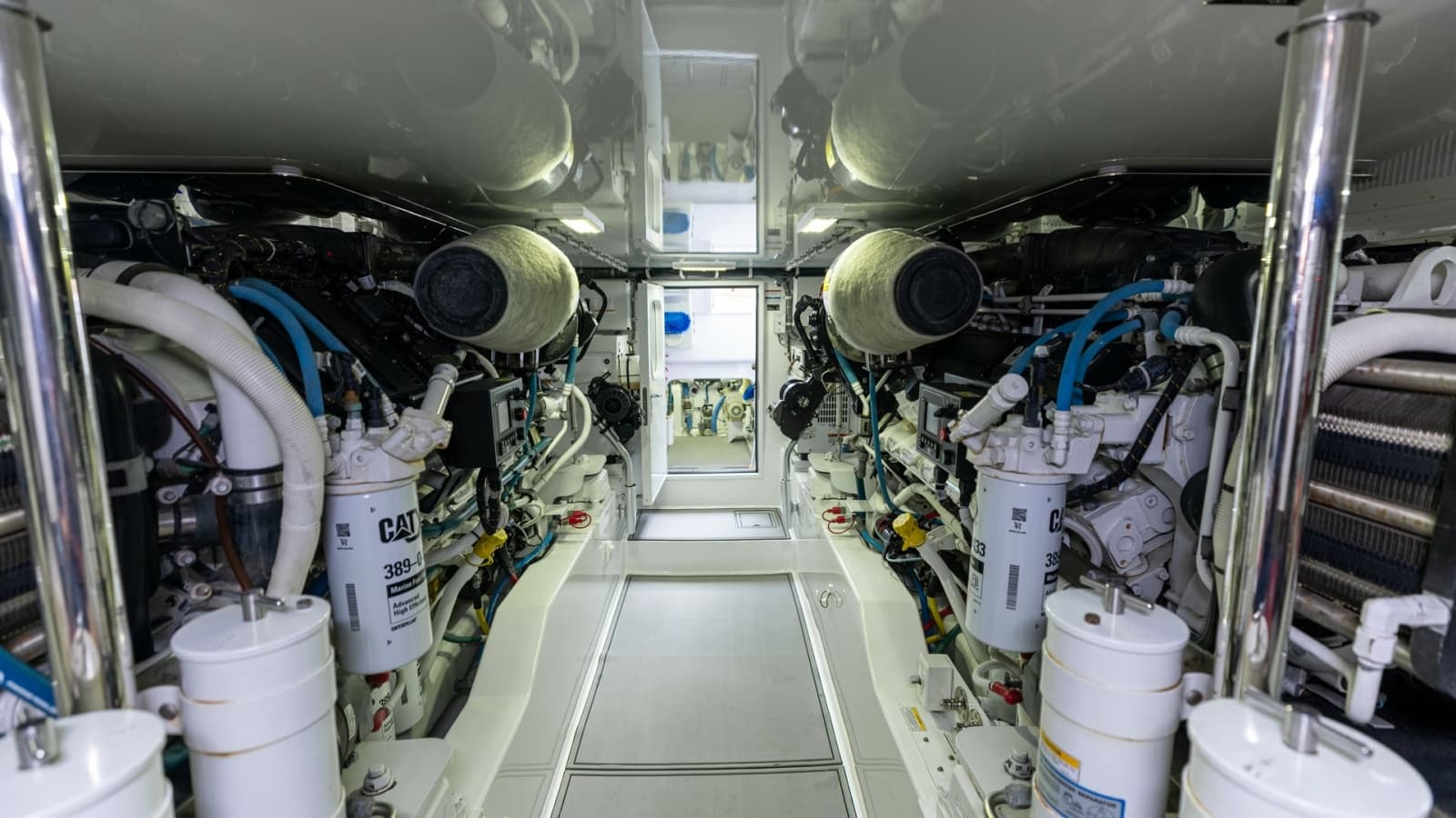 2021 Hatteras 65 GT - Photo 62