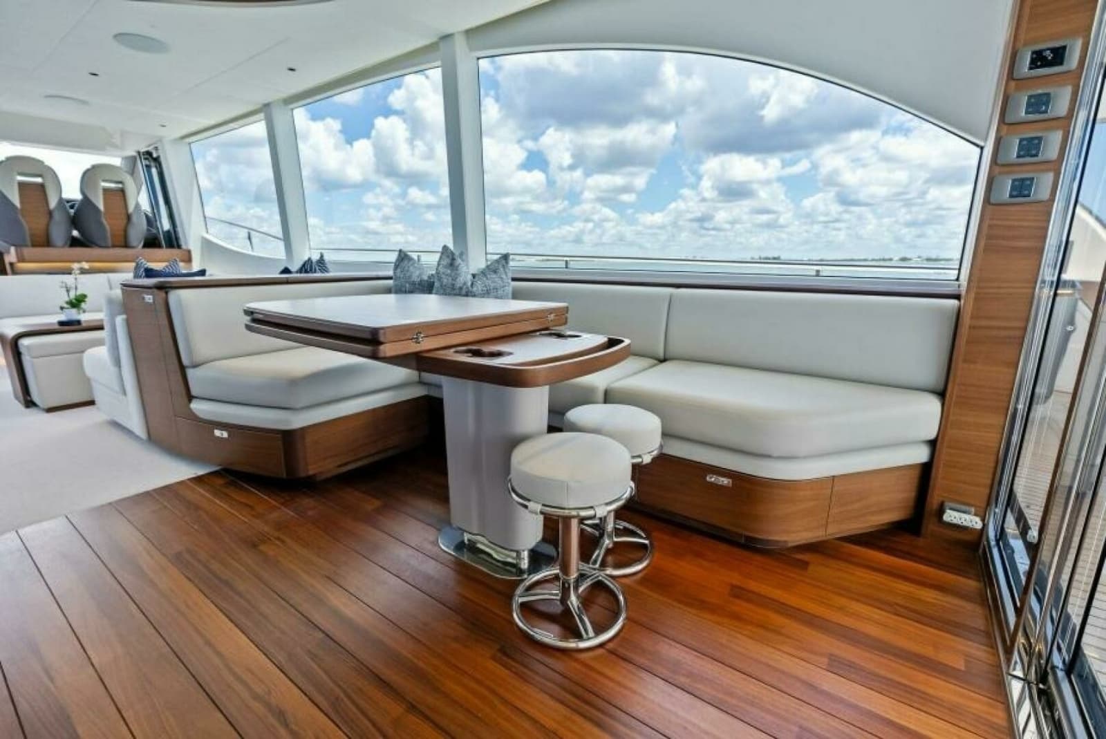 2024 Princess Y72 Motor Yacht - Photo 58