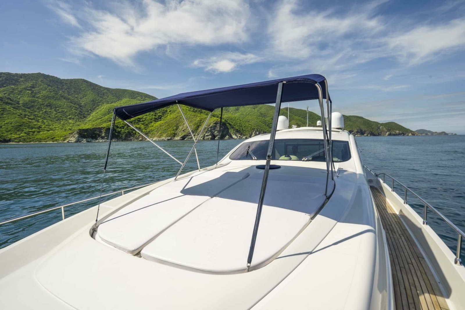 2005 Pershing 76 Motor Yacht - Photo 40