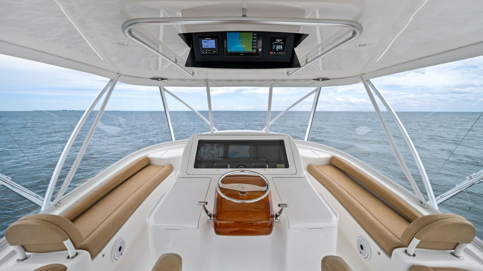 2013 Viking 55 Convertible - Photo 2