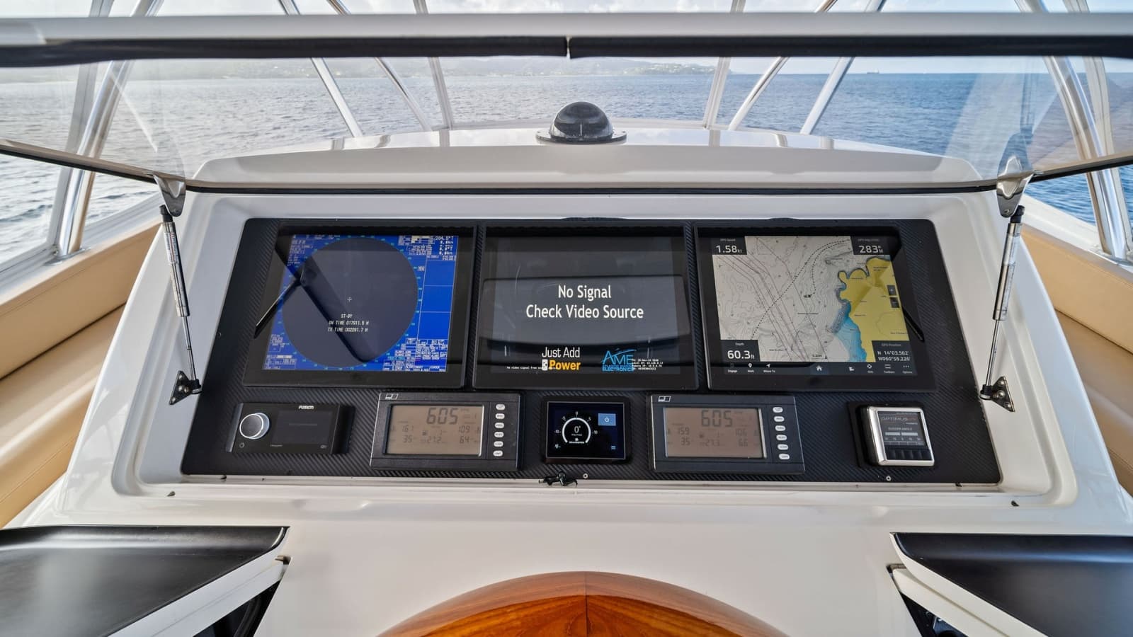 2015 Viking 70 Convertible  - Photo 41