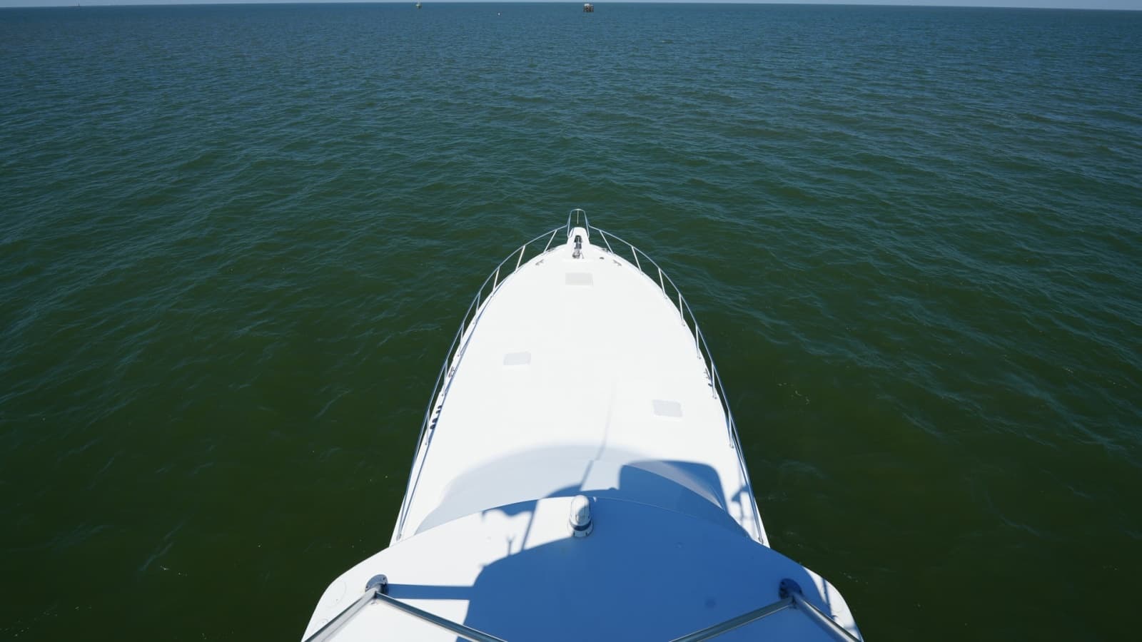 2001 Hatteras 60 Convertible - Photo 42