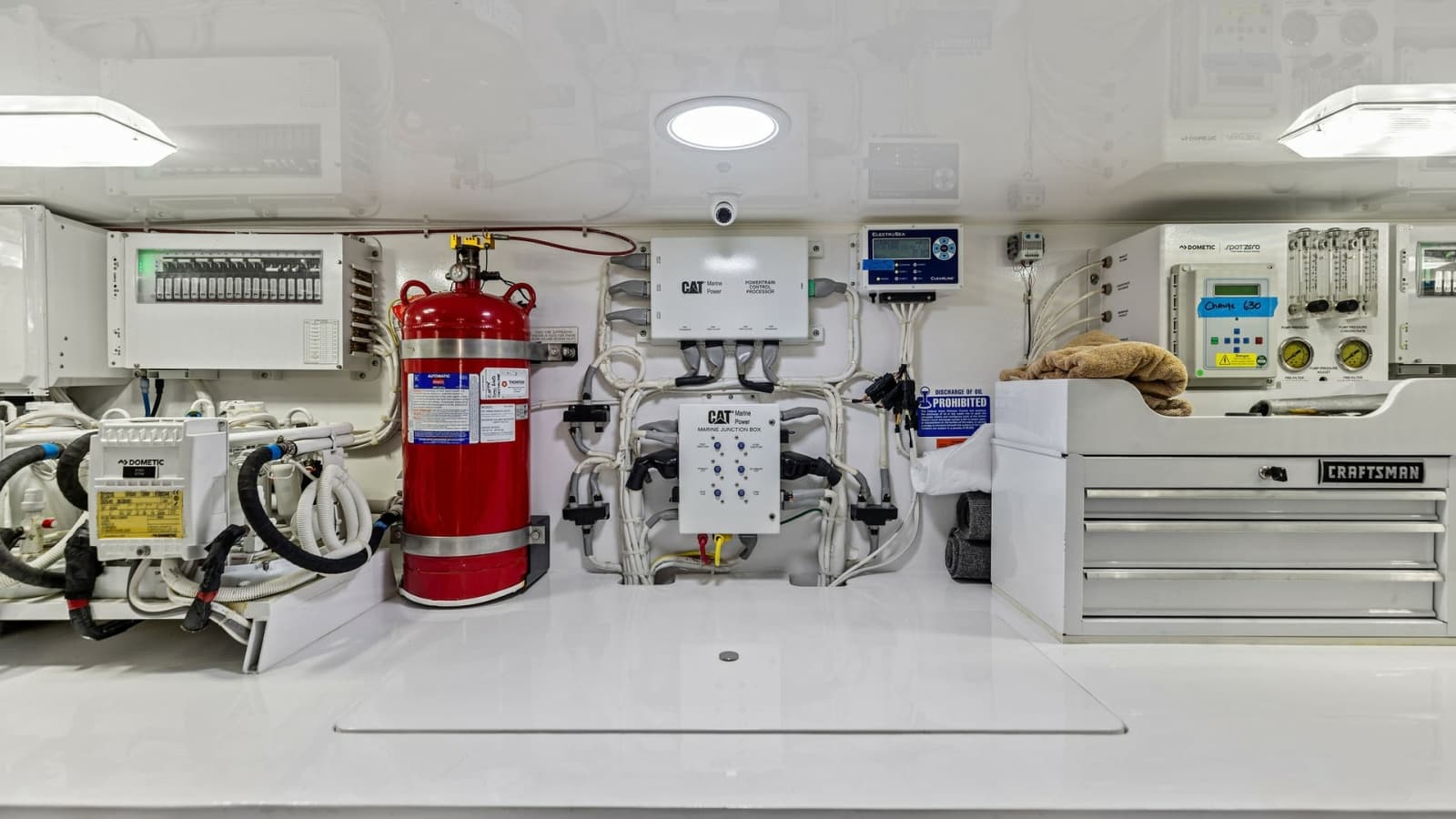 2018 Viking 62 Enclosed Bridge - Photo 93