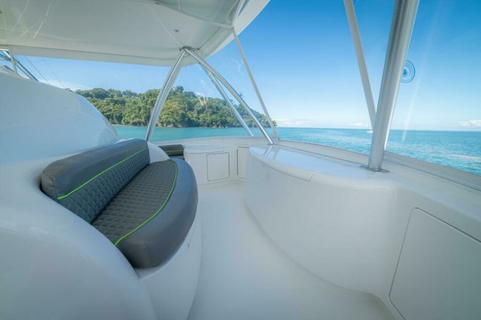 2017 Viking 62 Convertible - Photo 50