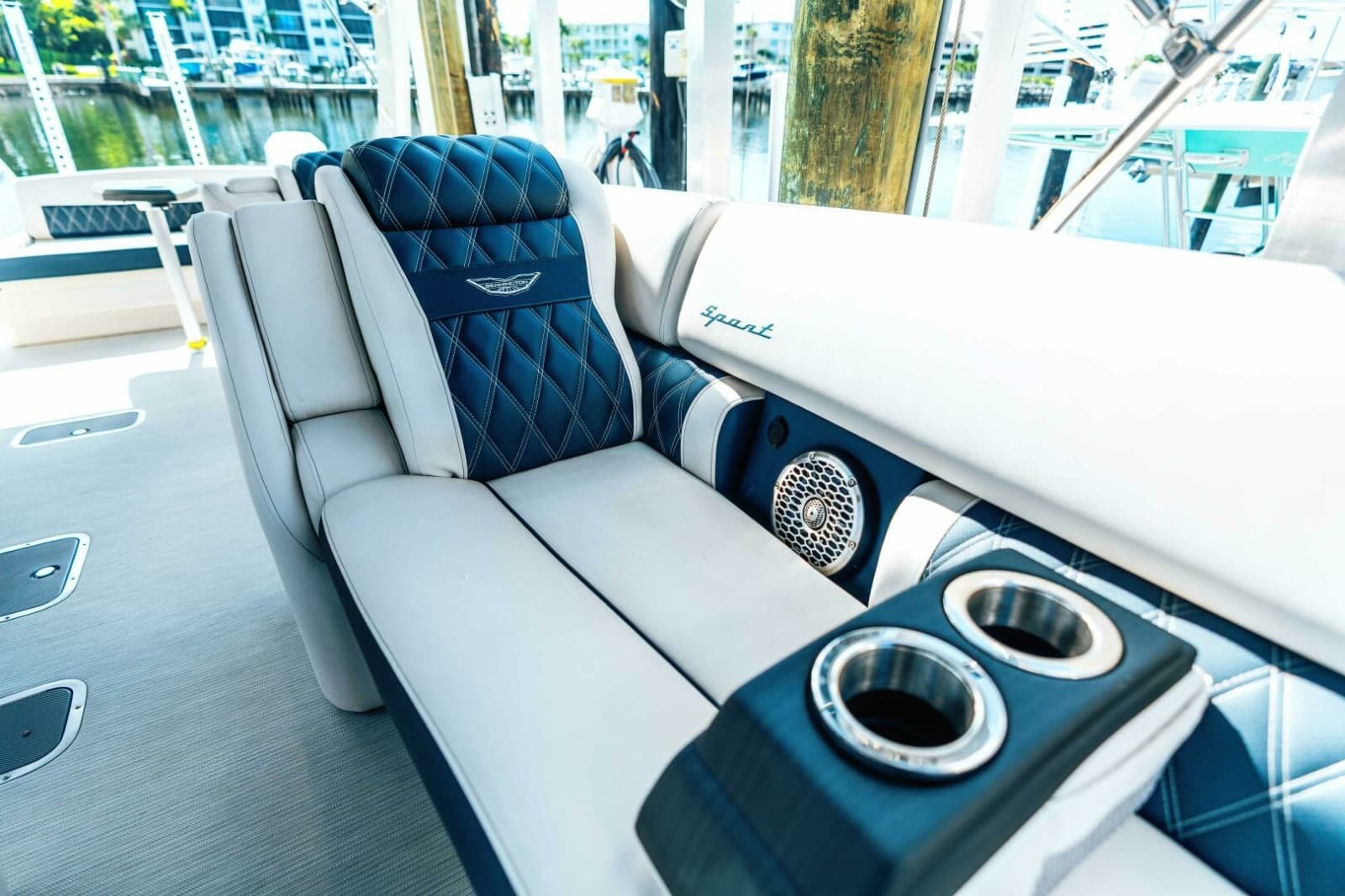 2024 Bennington 30 QSBAX2 Swingback - Photo 5