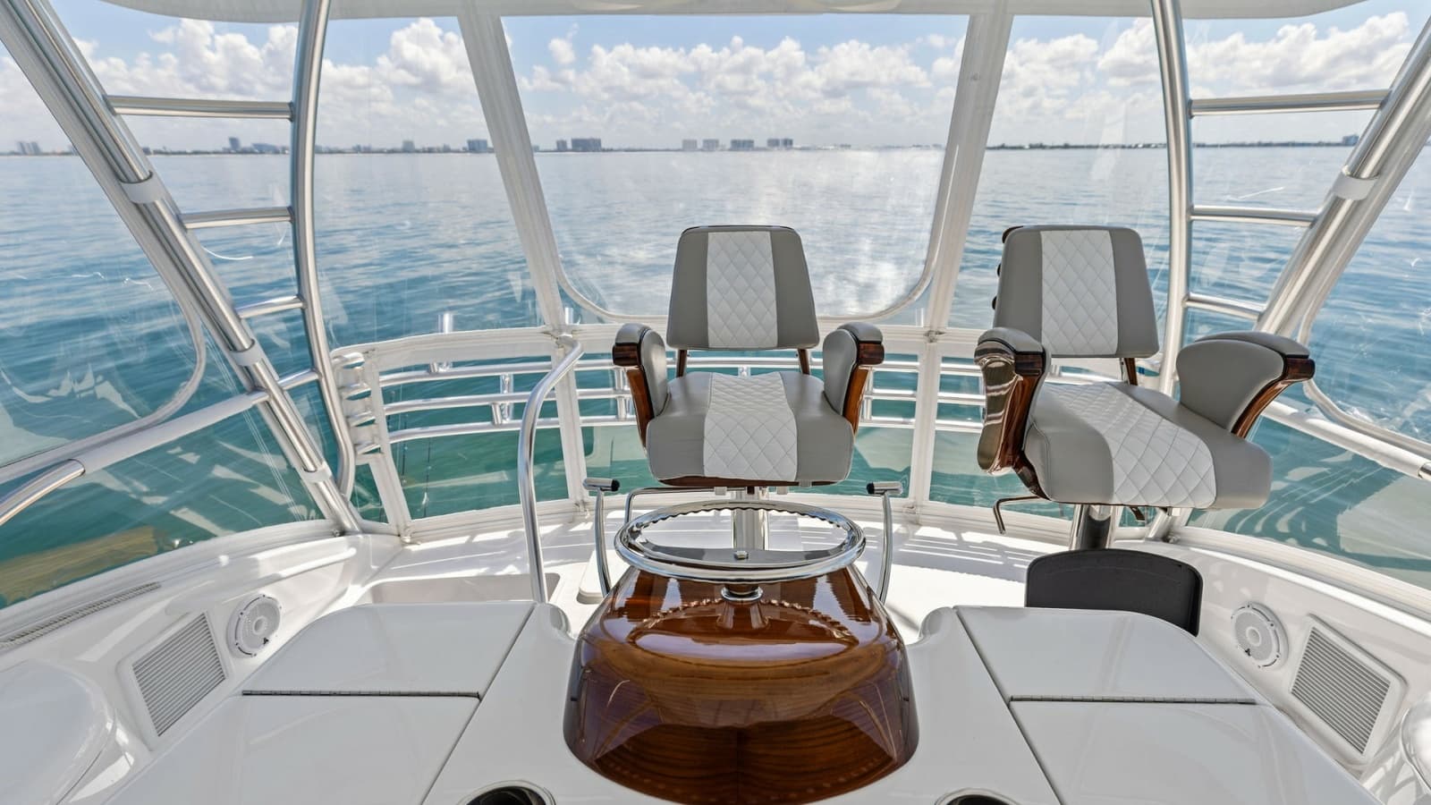 2024 Viking 54 Convertible - Photo 22