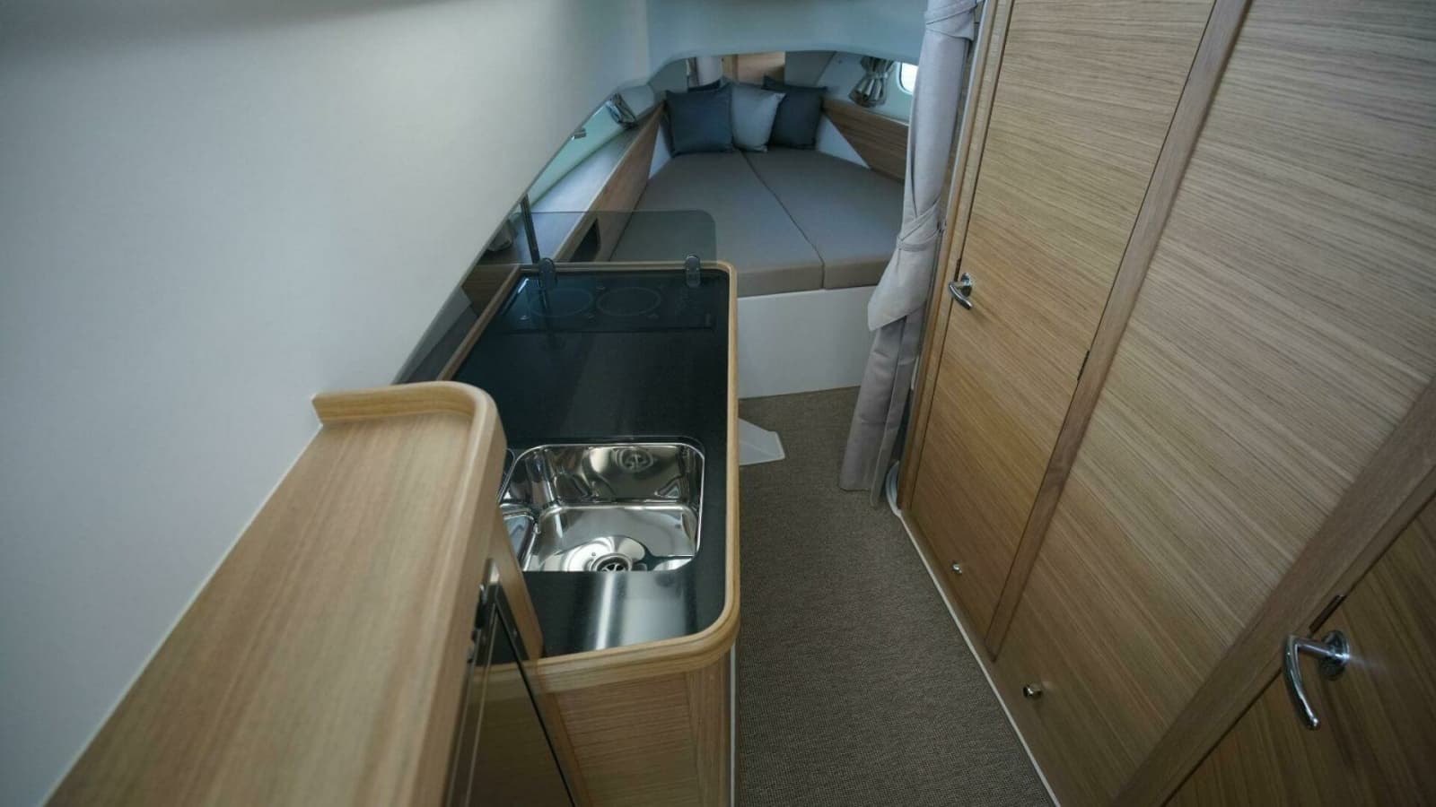 2024 Nimbus Commuter 11 - Photo 6