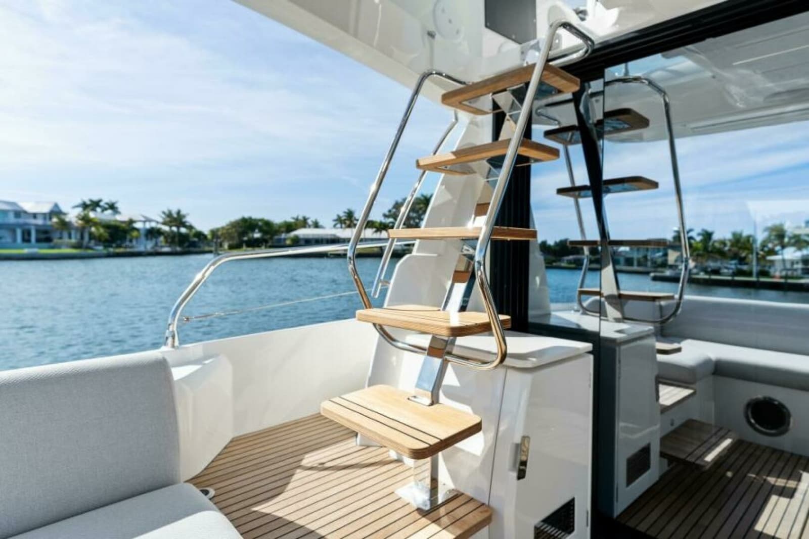 2020 Prestige 520 Flybridge - Photo 7