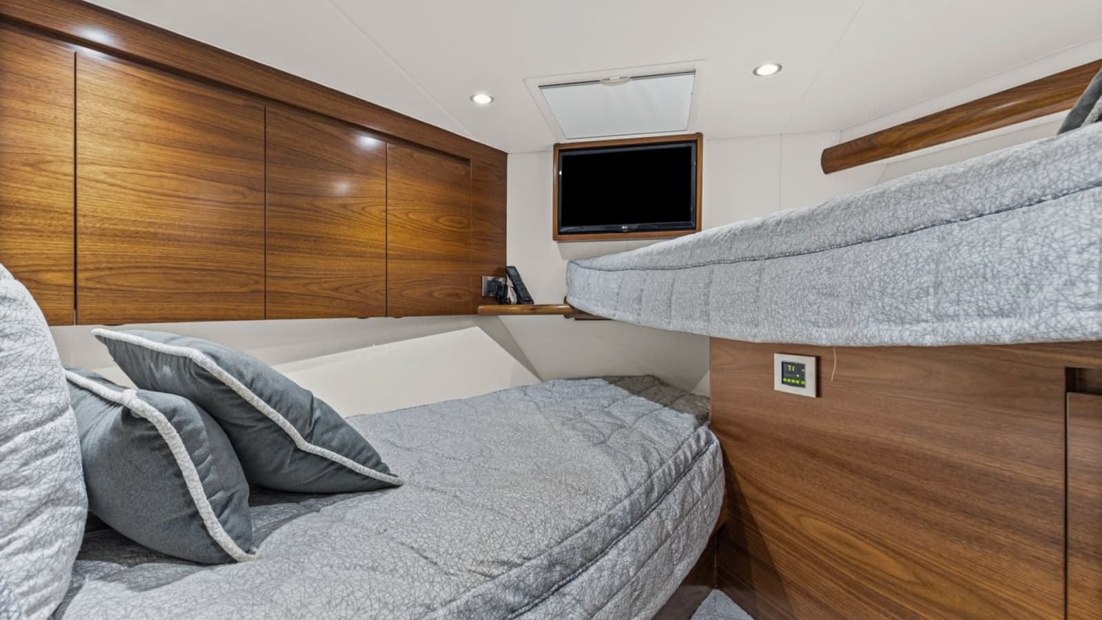 2024 Viking 54 Convertible - Photo 13