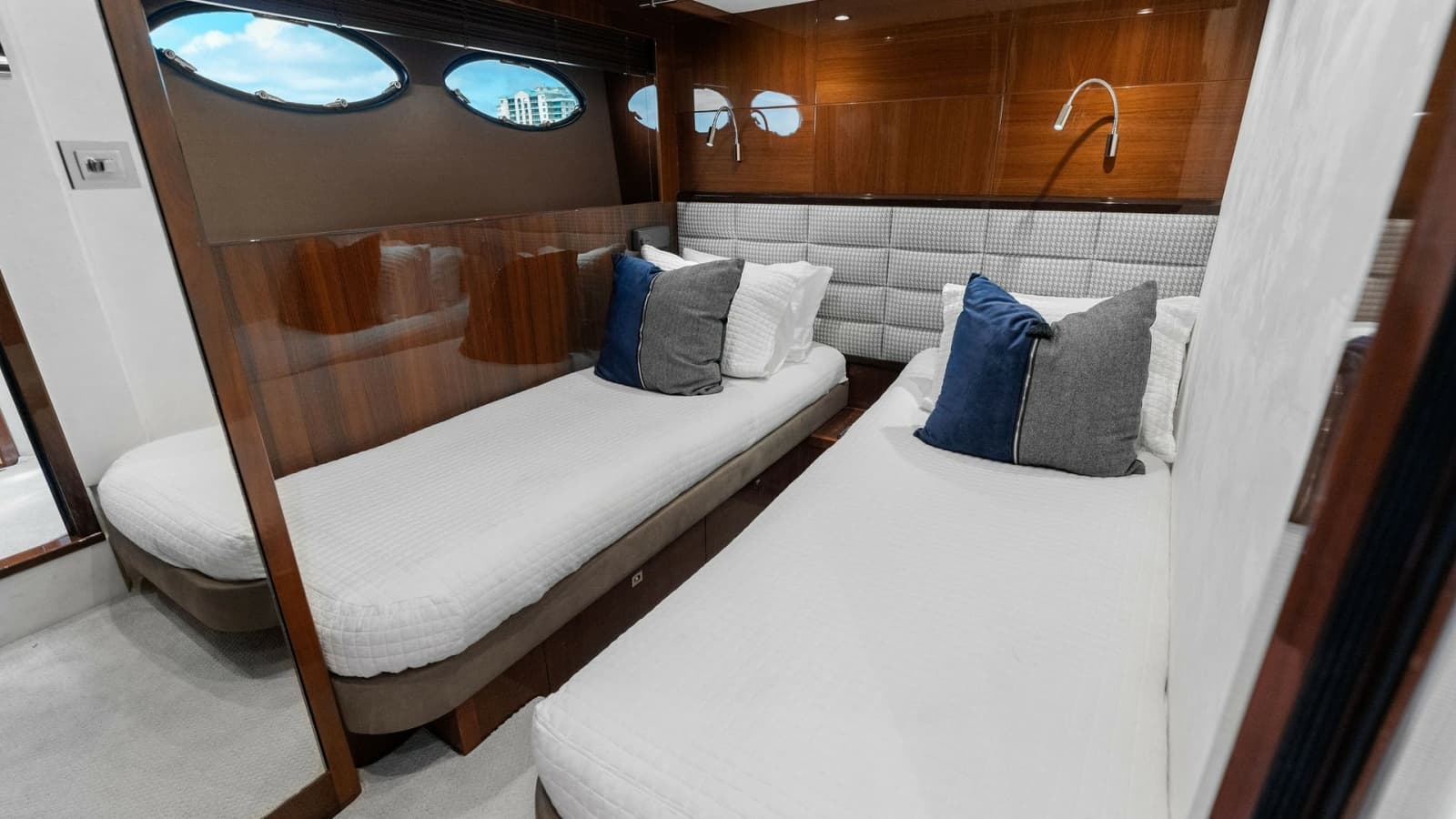 2016 Princess 64 Flybridge - Photo 55