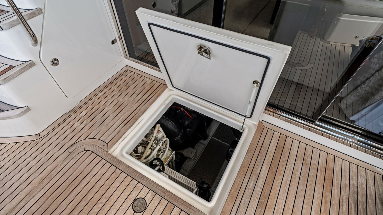 2016 Princess 64 Flybridge - Photo 91