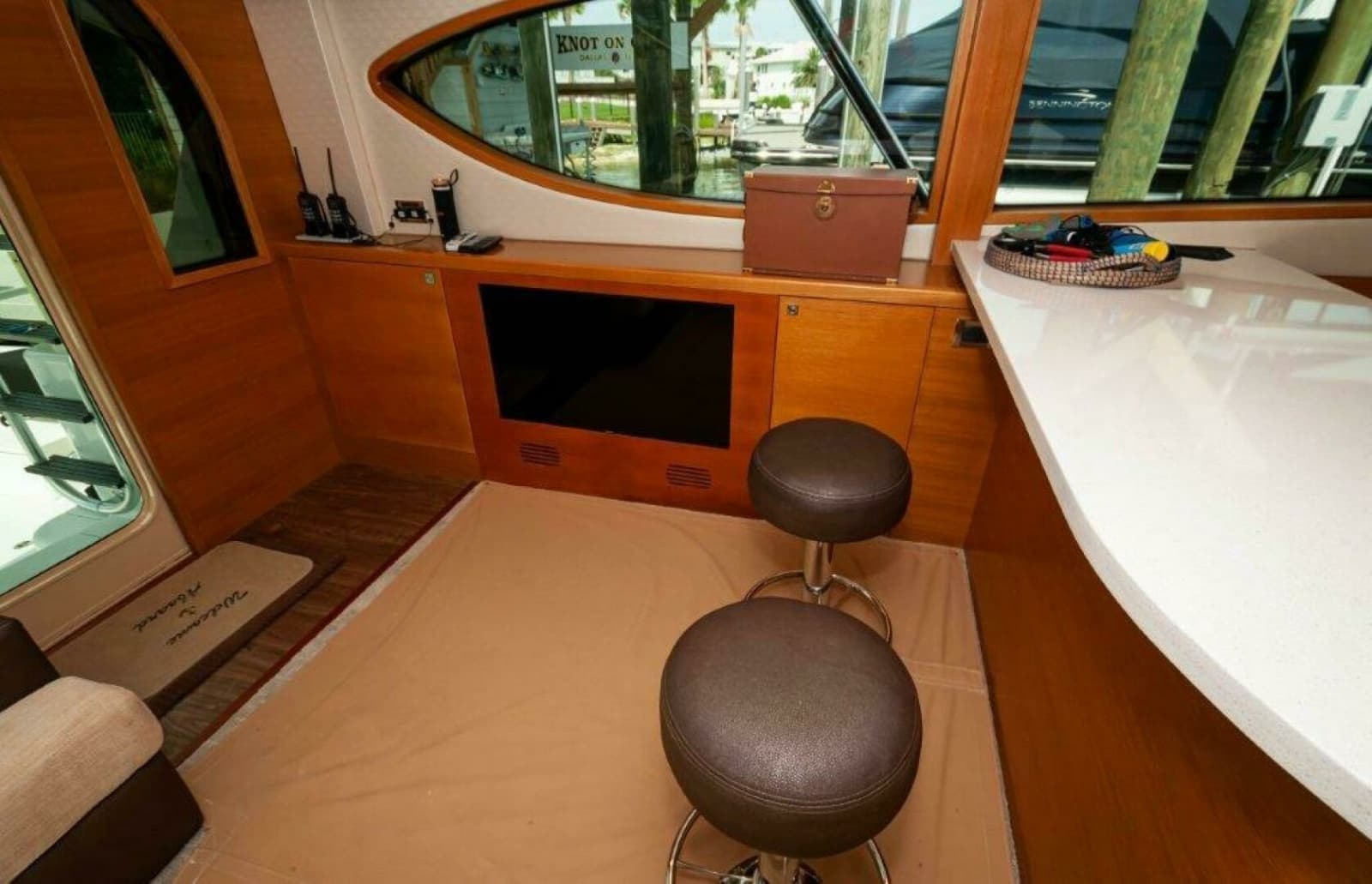 2016 Hatteras GT60 - Photo 11
