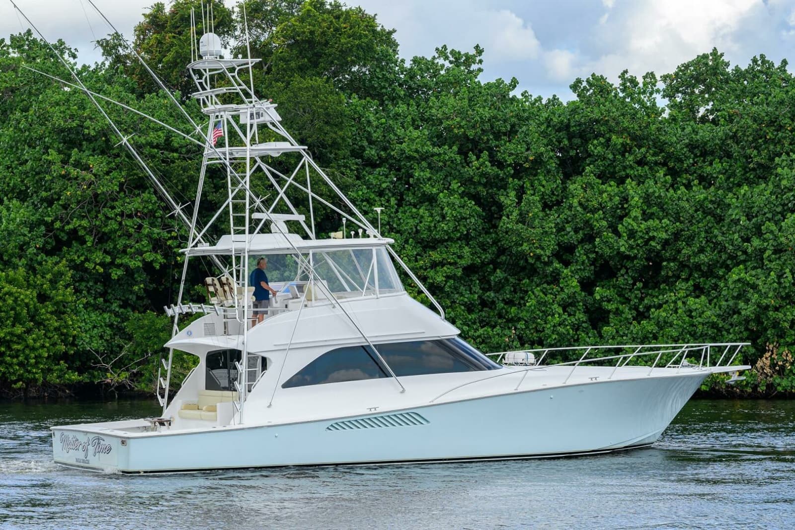 2004 Viking 56 Convertible - Photo 14