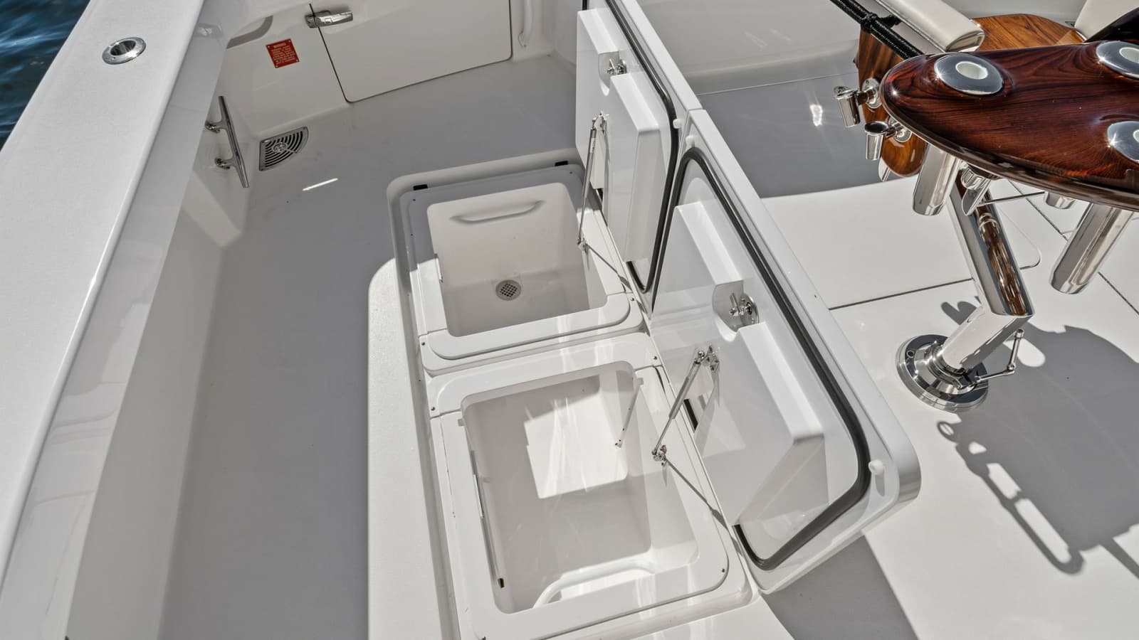 2021 Viking 54 Convertible - Photo 41