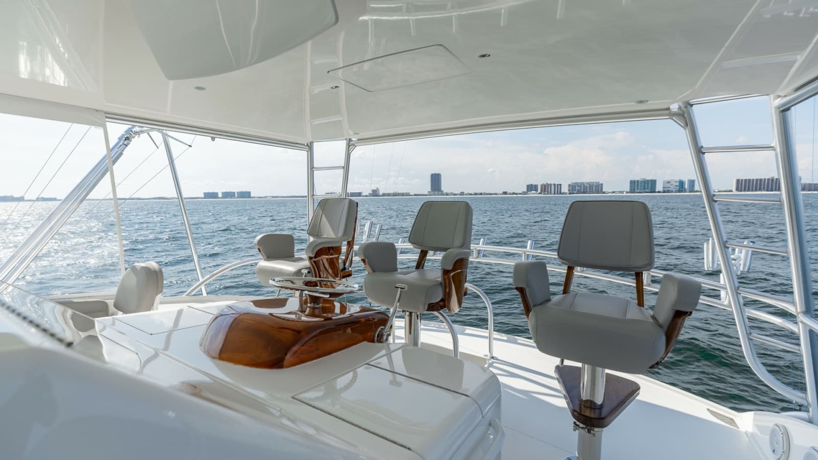 2018 Viking 72 Convertible - Photo 42