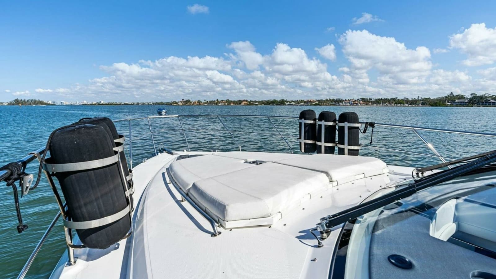 2019 Cruisers Yachts 45 Cantius - Photo 13