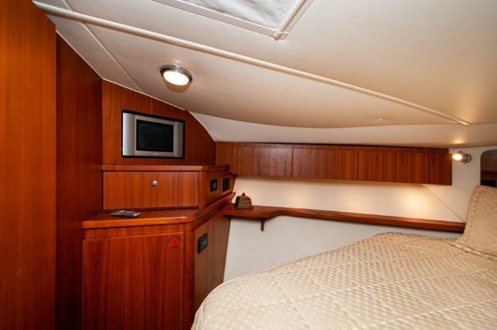 2003 Tiara Yachts 4200 Open - Photo 14