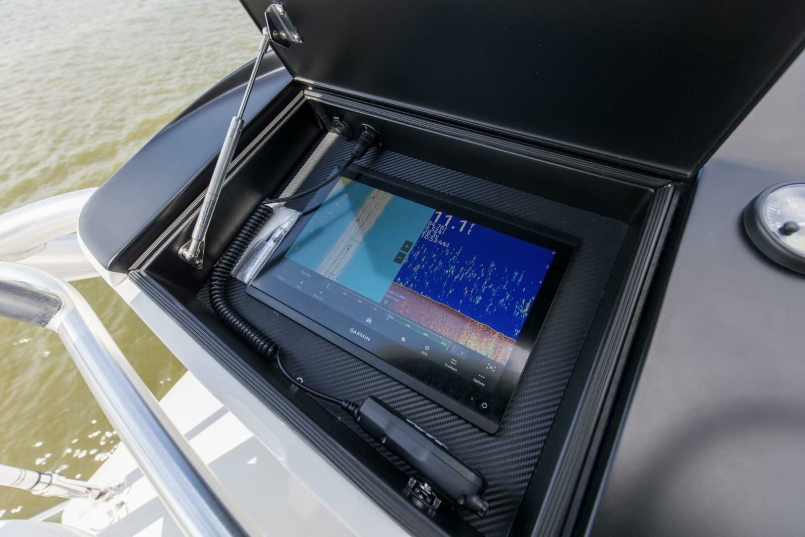 2016 Viking 92 Enclosed Bridge - Photo 55