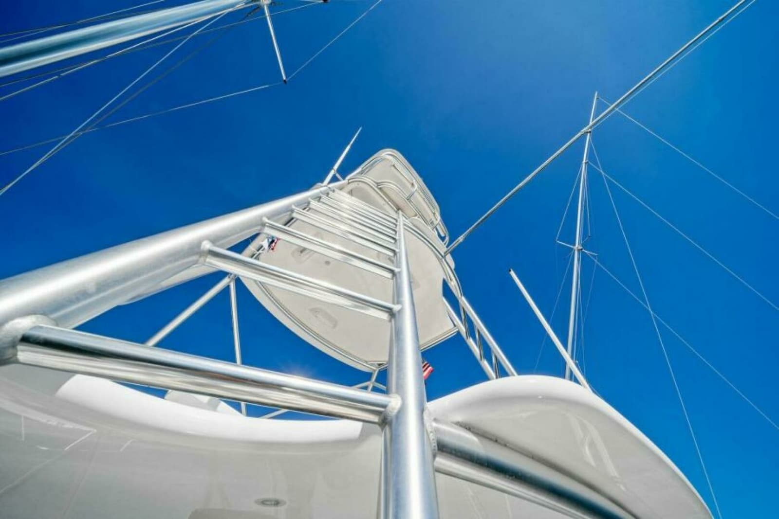 2016 Viking 55 Convertible - Photo 43