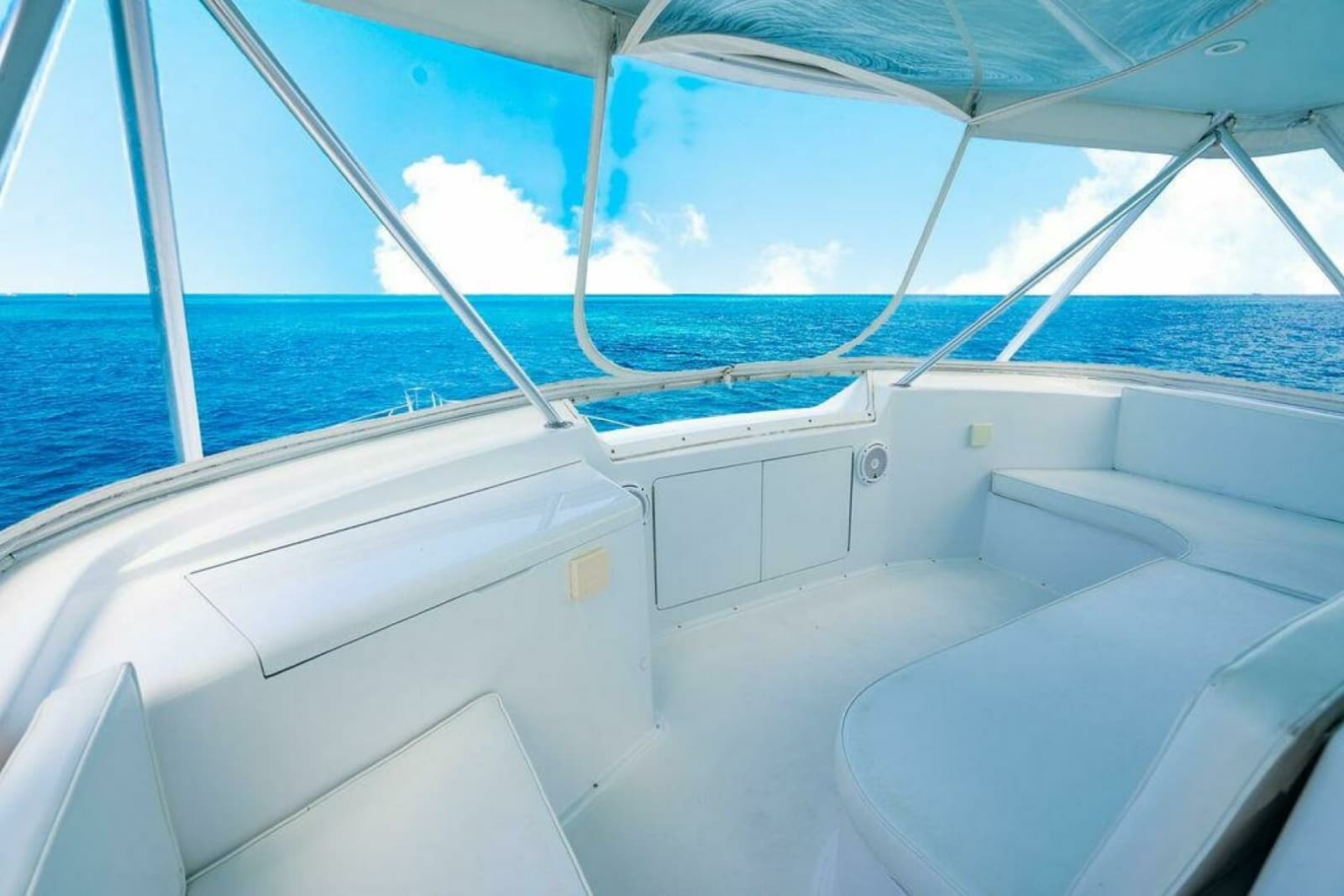 1999 Viking 55 Convertible - Photo 72