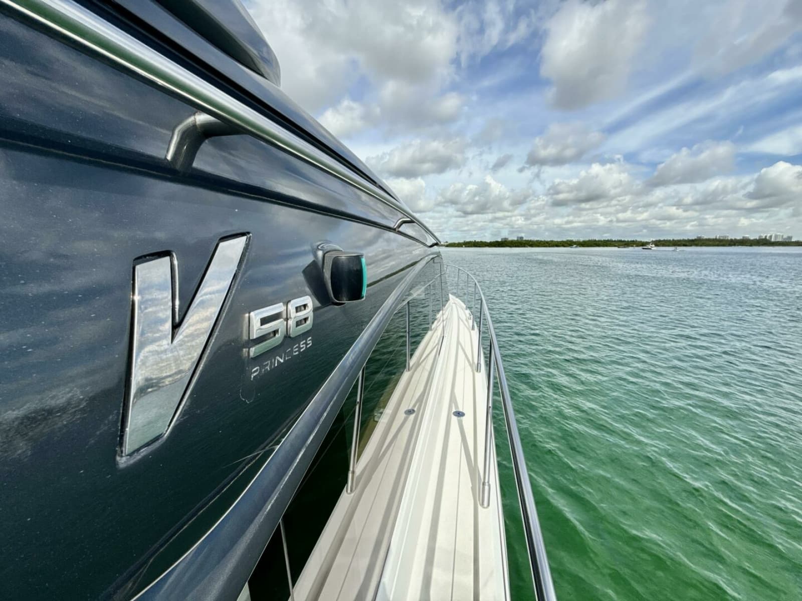 2017 Princess V58 - Photo 53
