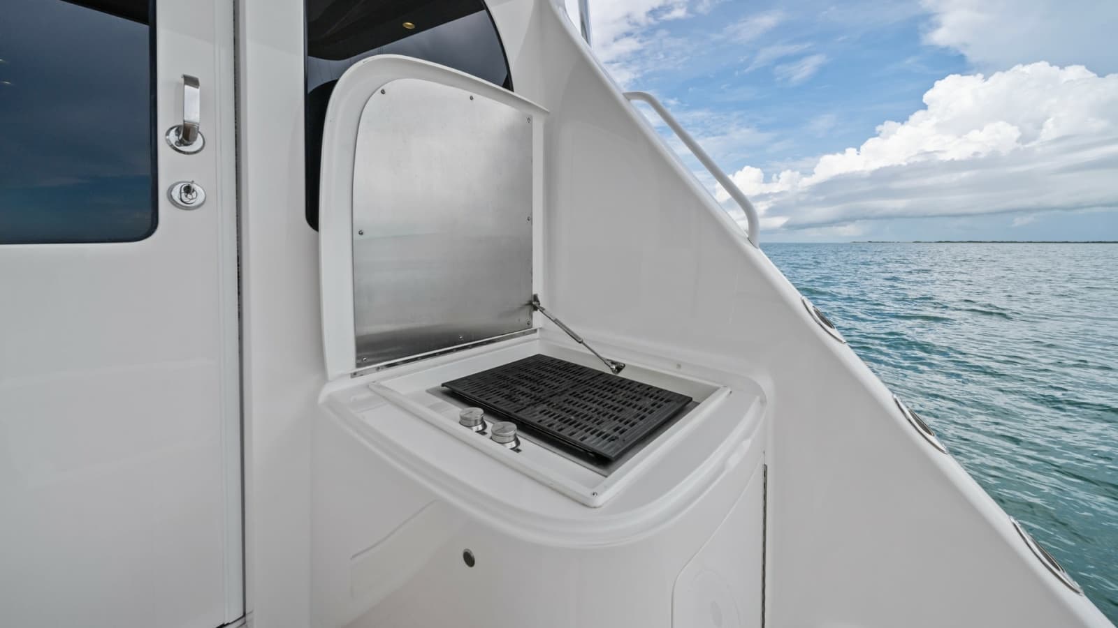 2021 Viking 72 Enclosed Bridge - Photo 66