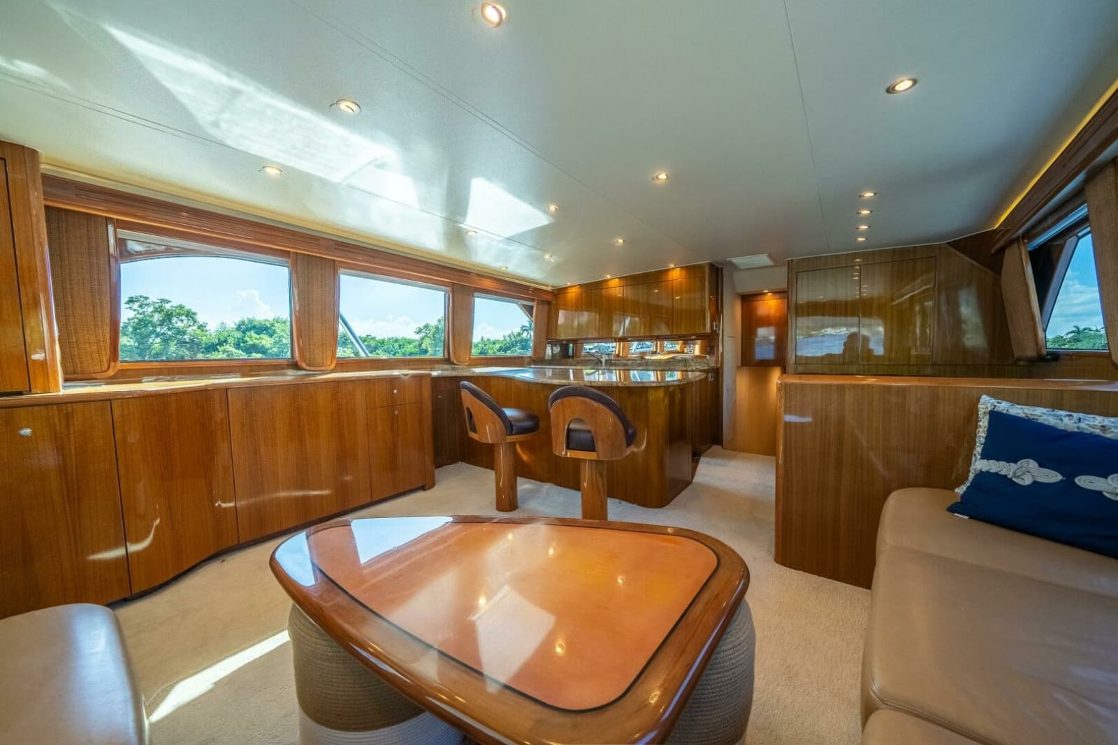 2006 Viking 68 Convertible - Photo 20