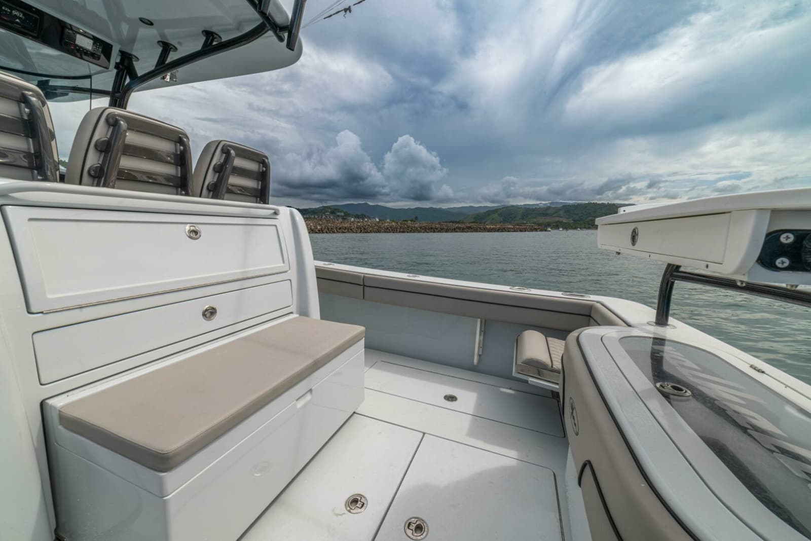 2024 Valhalla Boatworks V-33 - Photo 20