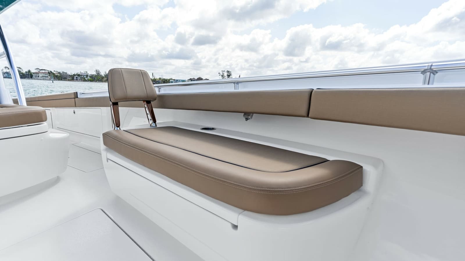 2024 Valhalla Boatworks V-37 - Photo 27