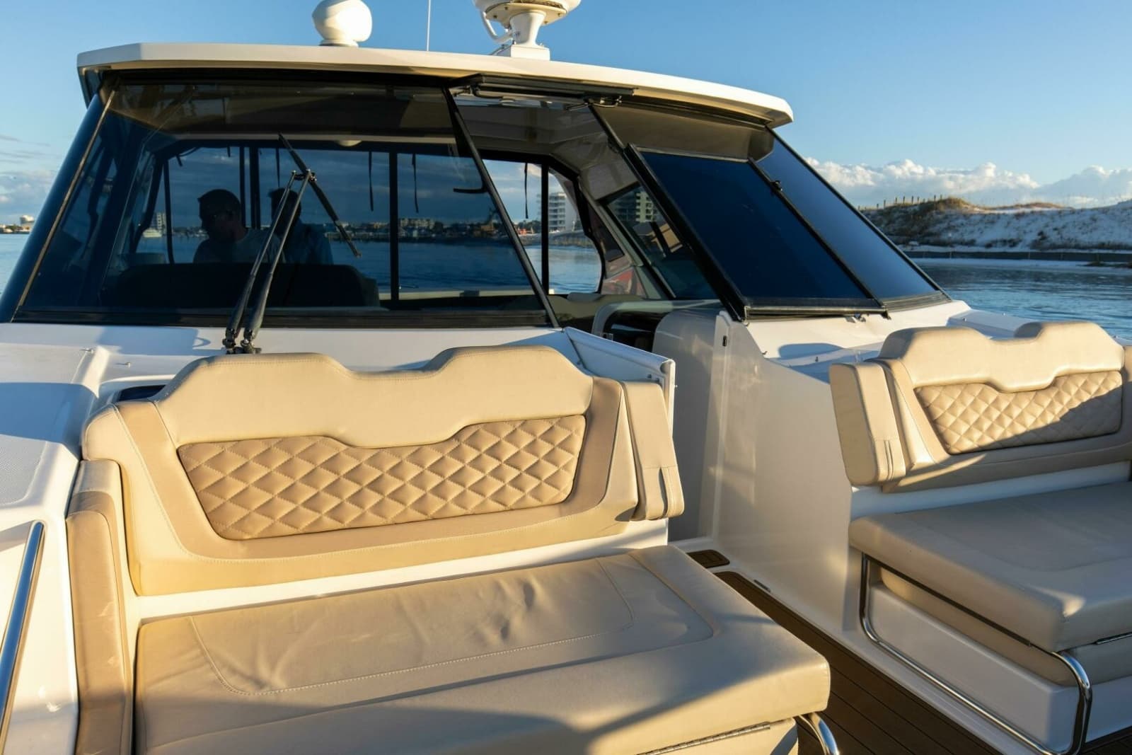 2018 Aquila 36 Power Cat - Photo 15