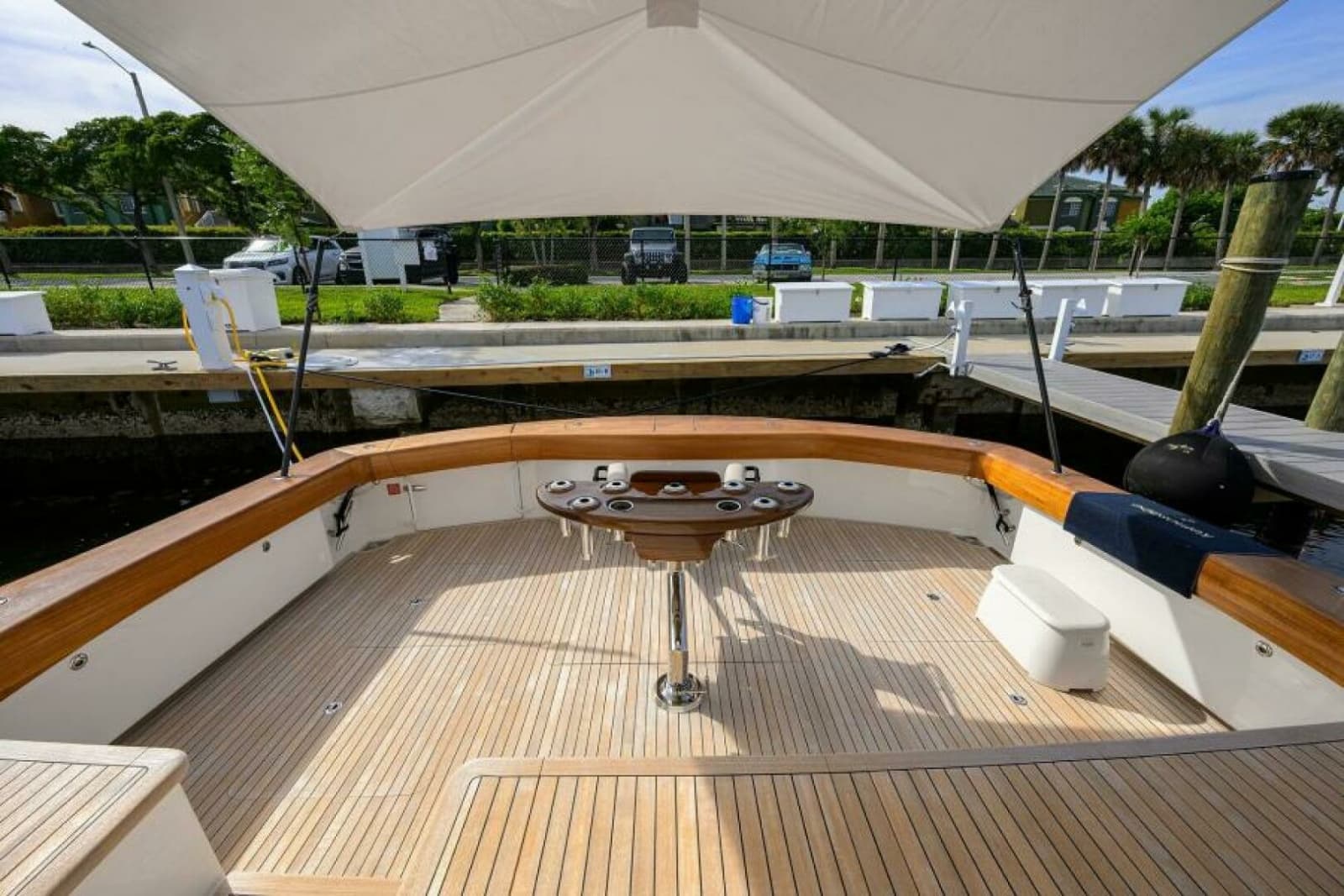 2024 Viking 80 Convertible - Photo 36