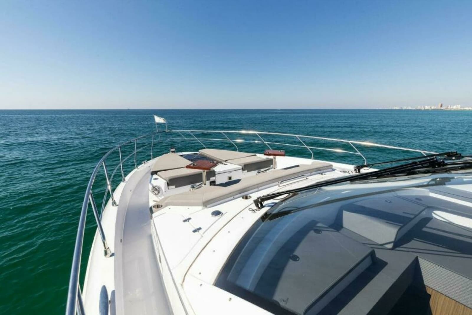 2023 Cruisers Yachts 60 Cantius Fly - Photo 36