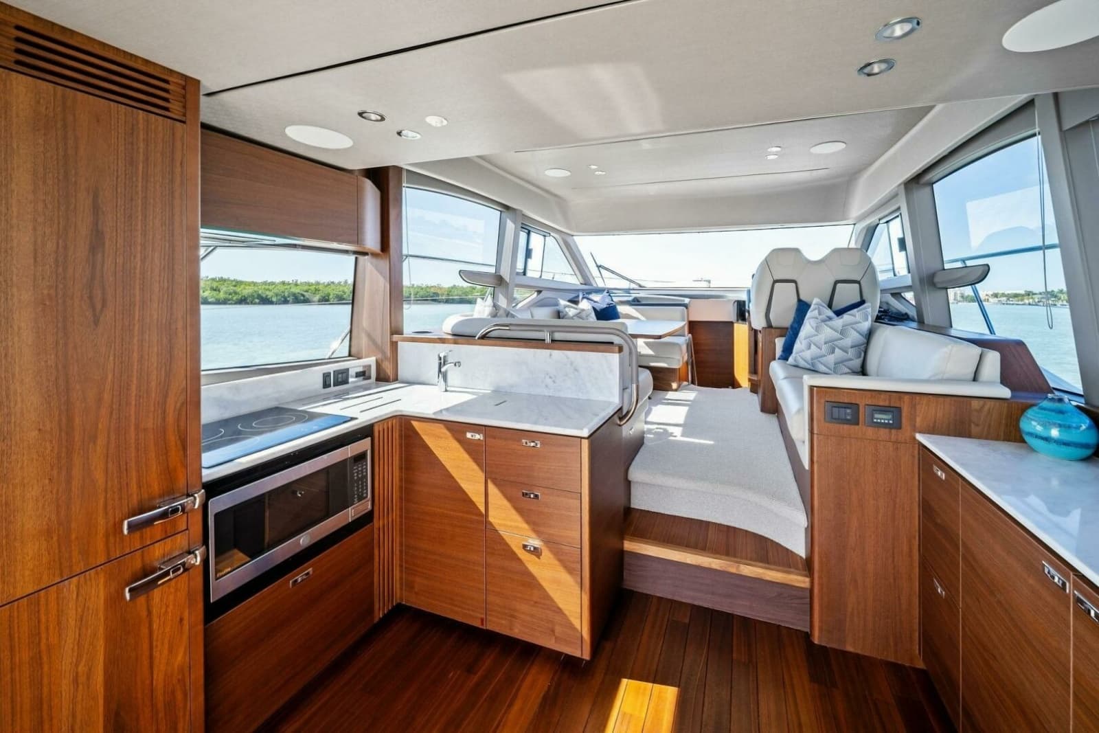 2023 Princess F50 - Photo 4