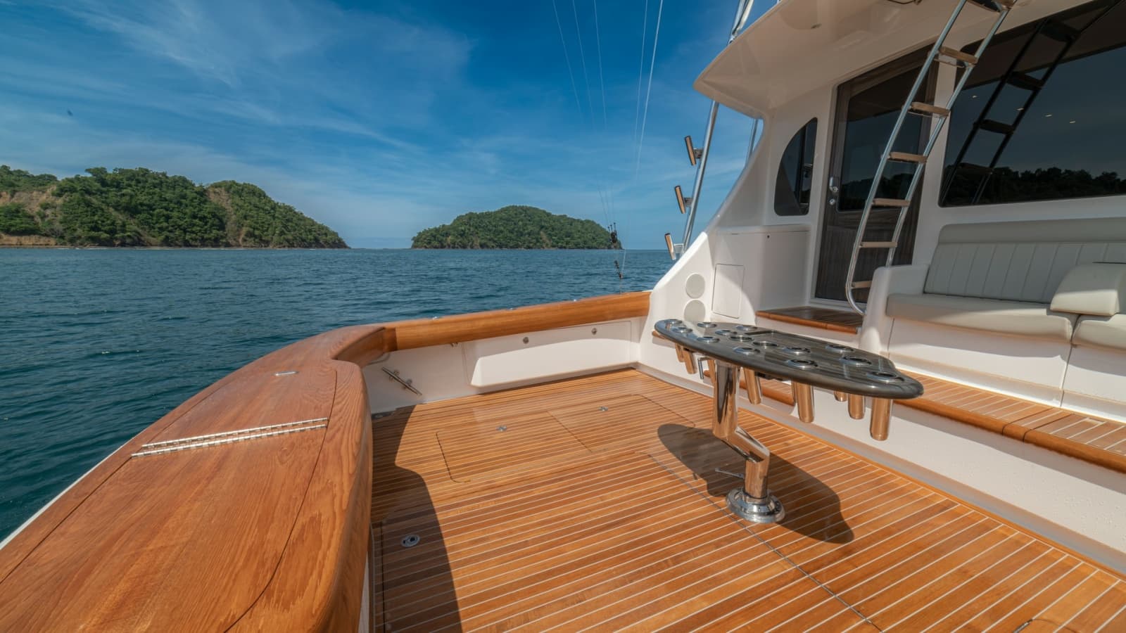 2024 Viking 64 Convertible - Photo 47