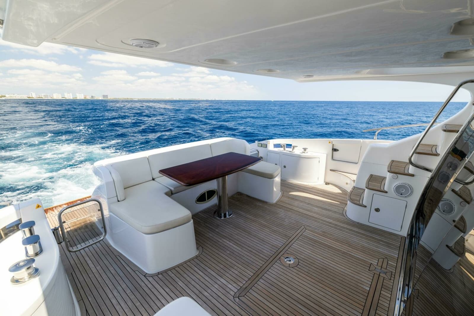 2015 Azimut 64 Flybridge - Photo 32