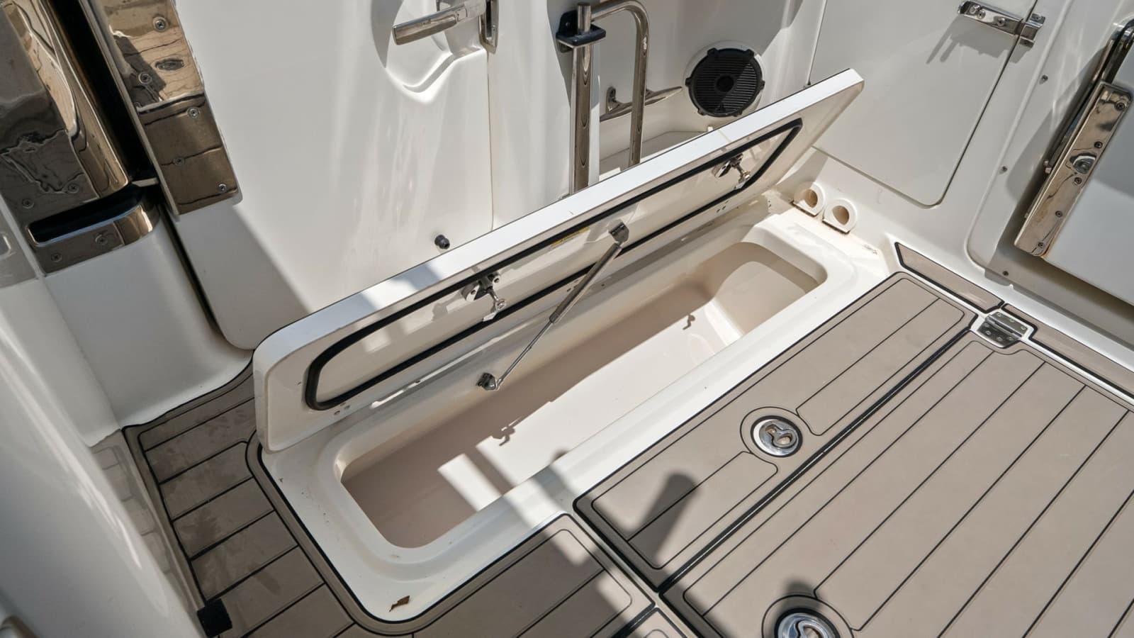 2019 Boston Whaler 320 Vantage - Photo 10