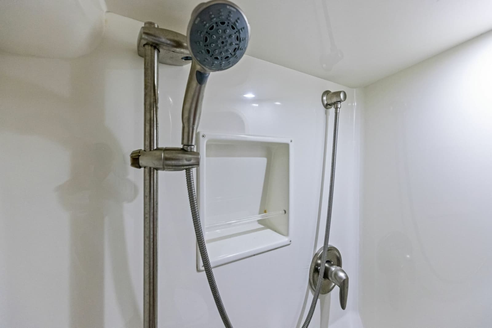 2008 Viking 68 Skybridge - Photo 147