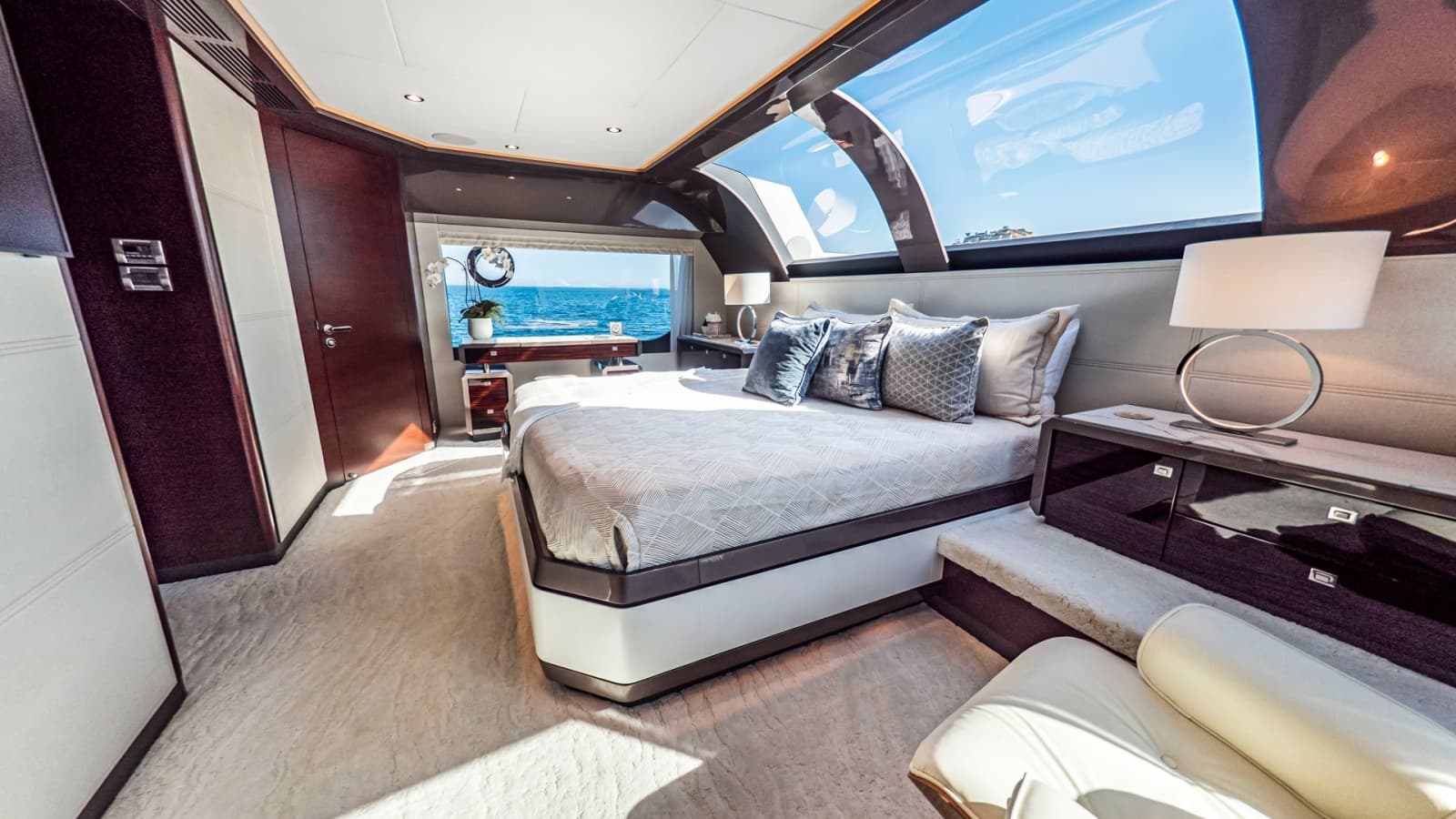2024 Ocean Alexander 28E - Photo 20