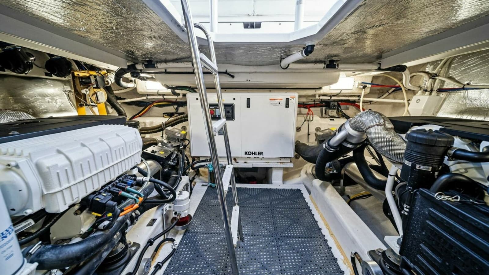 2019 Cruisers Yachts 45 Cantius - Photo 117
