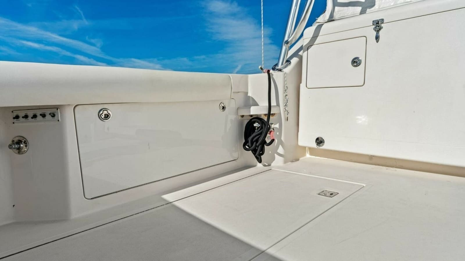 2005 Cabo 40 Express - Photo 53
