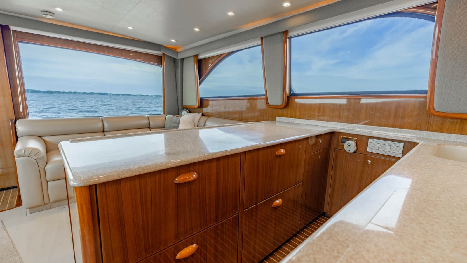 2007 Viking 45 Convertible - Photo 15