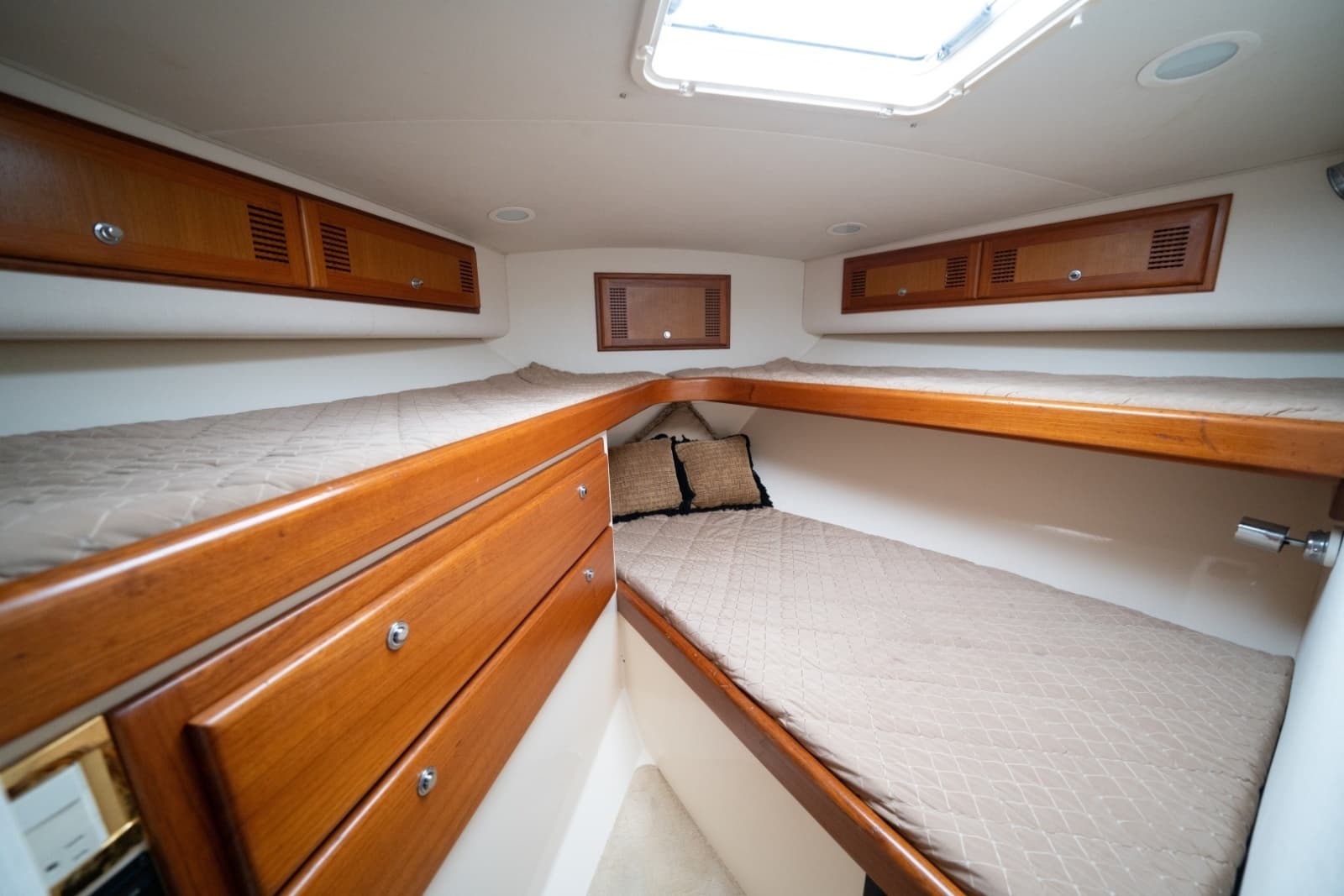 2002 Cabo 43 Convertible - Photo 20