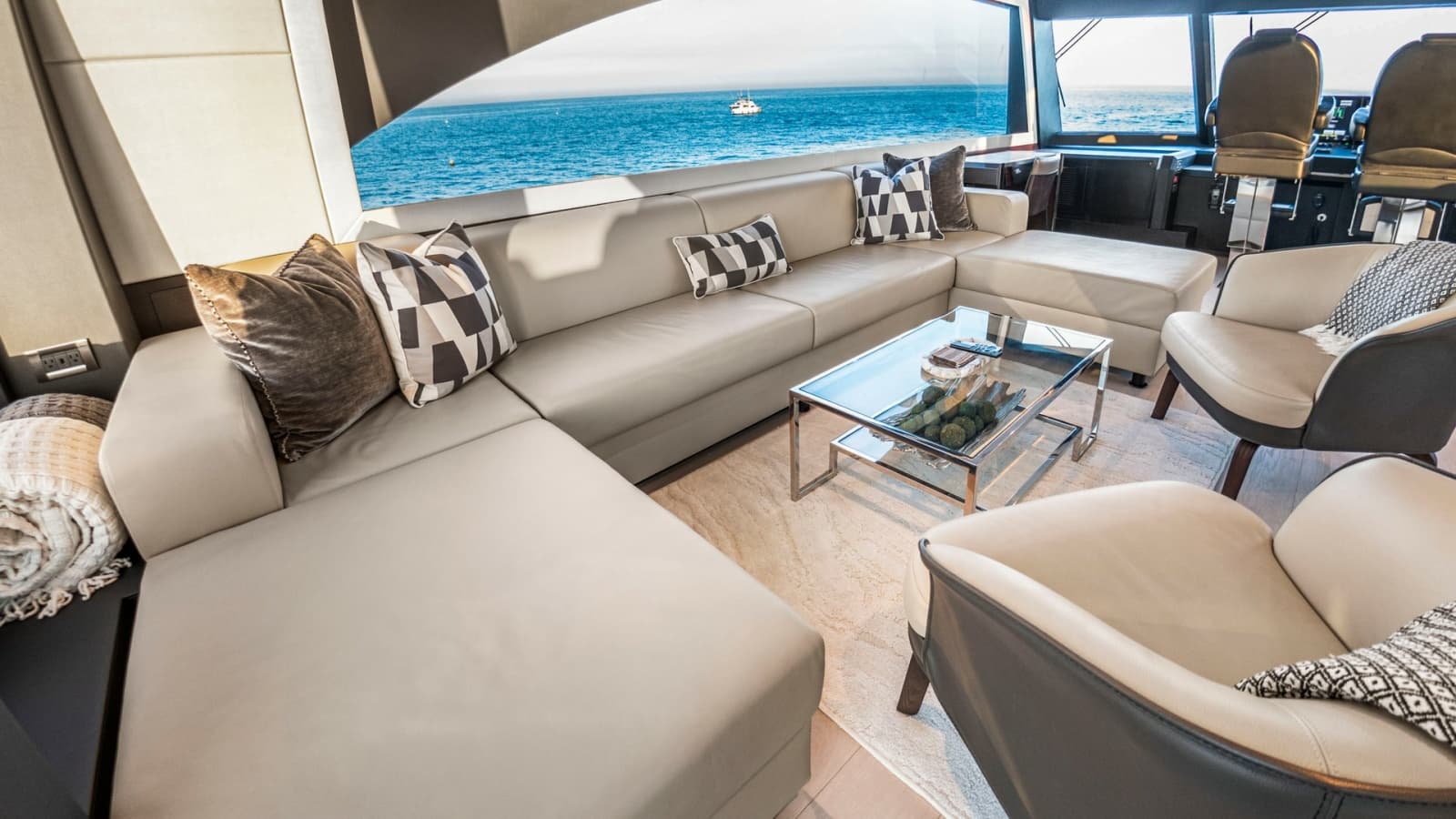 2024 Ocean Alexander 28E - Photo 3