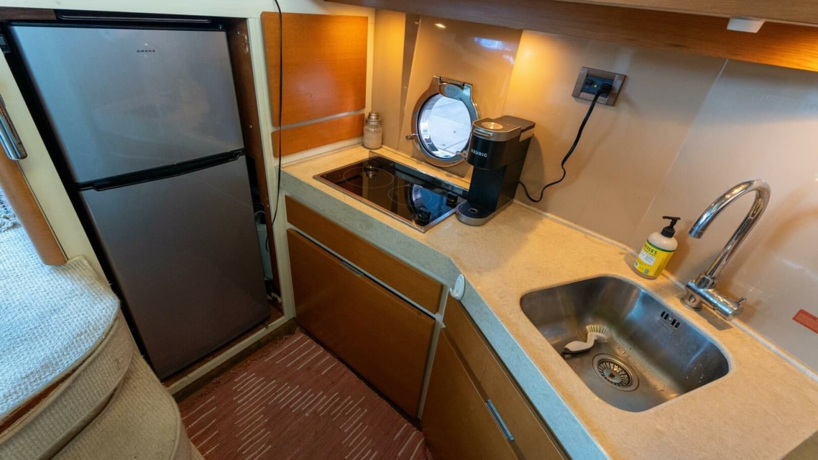2013 Azimut 40 Flybridge - Photo 17