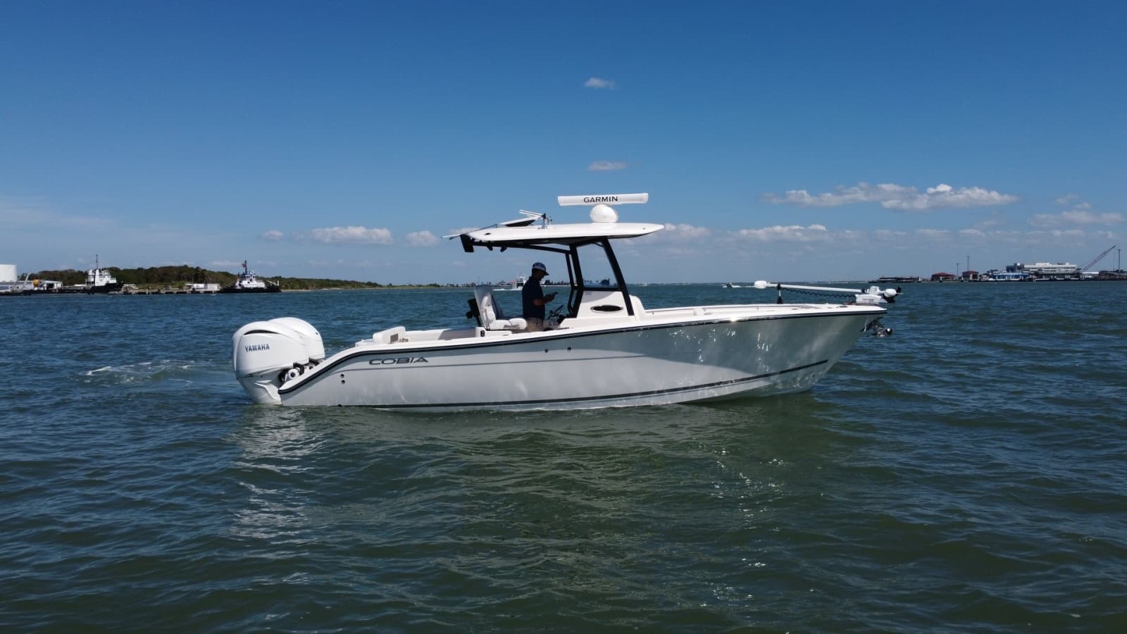 2023 Cobia 280 Center Console - Photo 1
