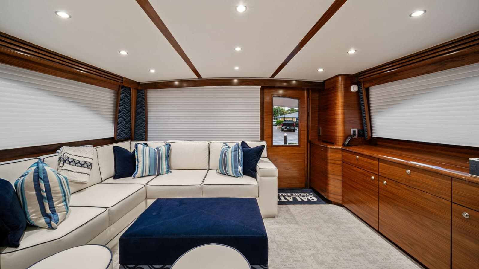 2024 Viking 64 Convertible - Photo 21