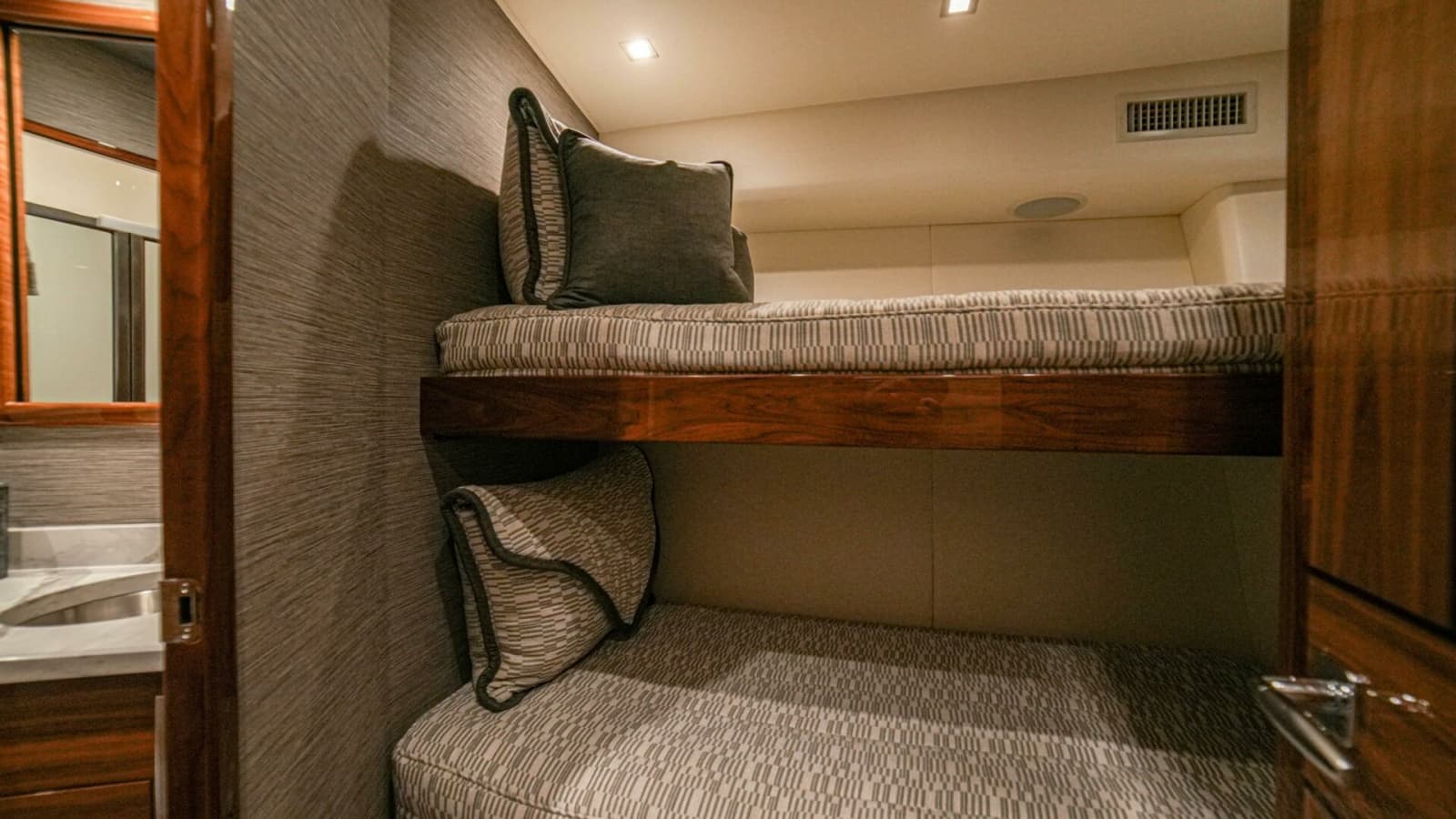 2023 Viking 72 Convertible - Photo 63