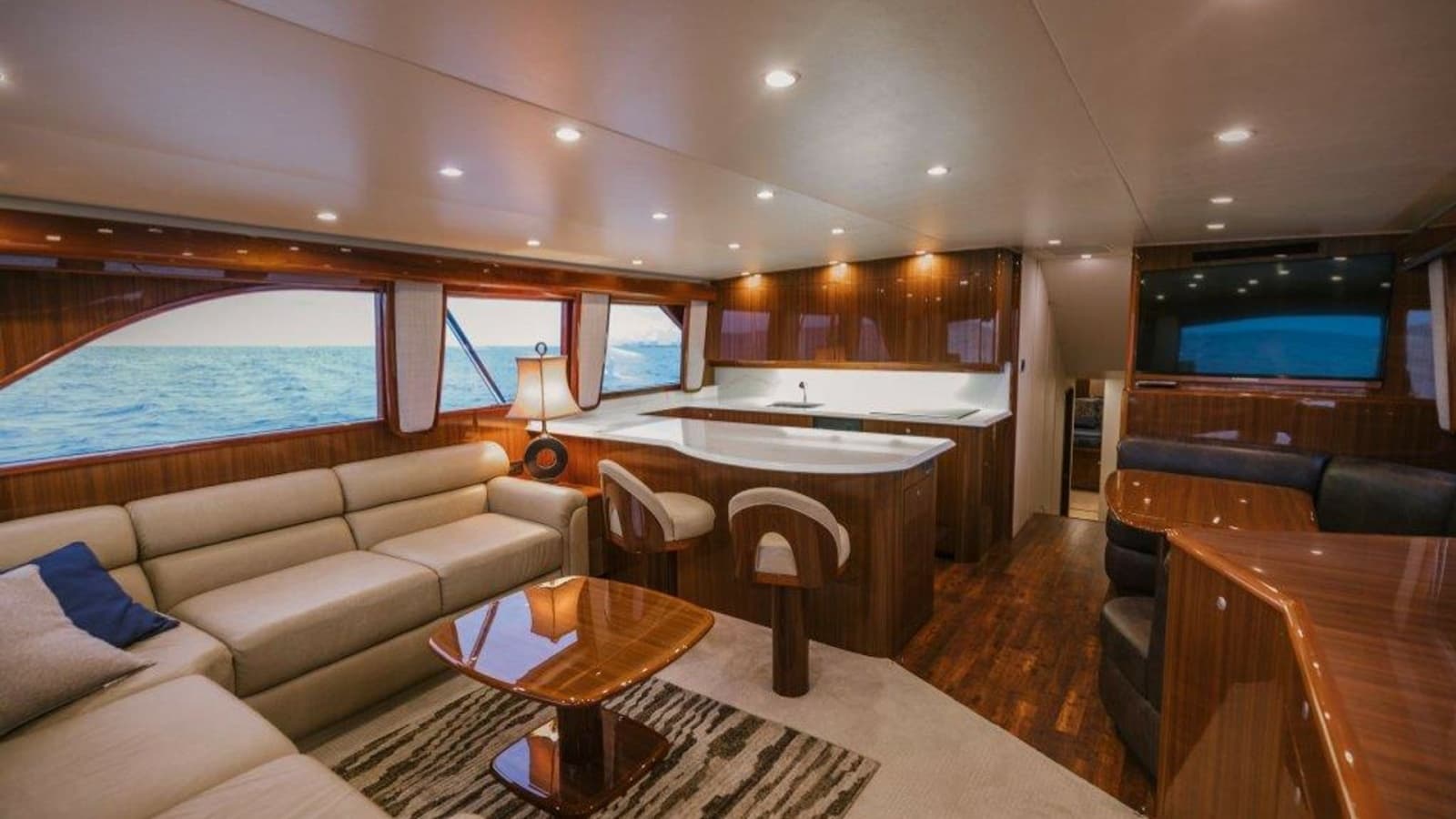 2007 Viking 64 Convertible - Photo 2